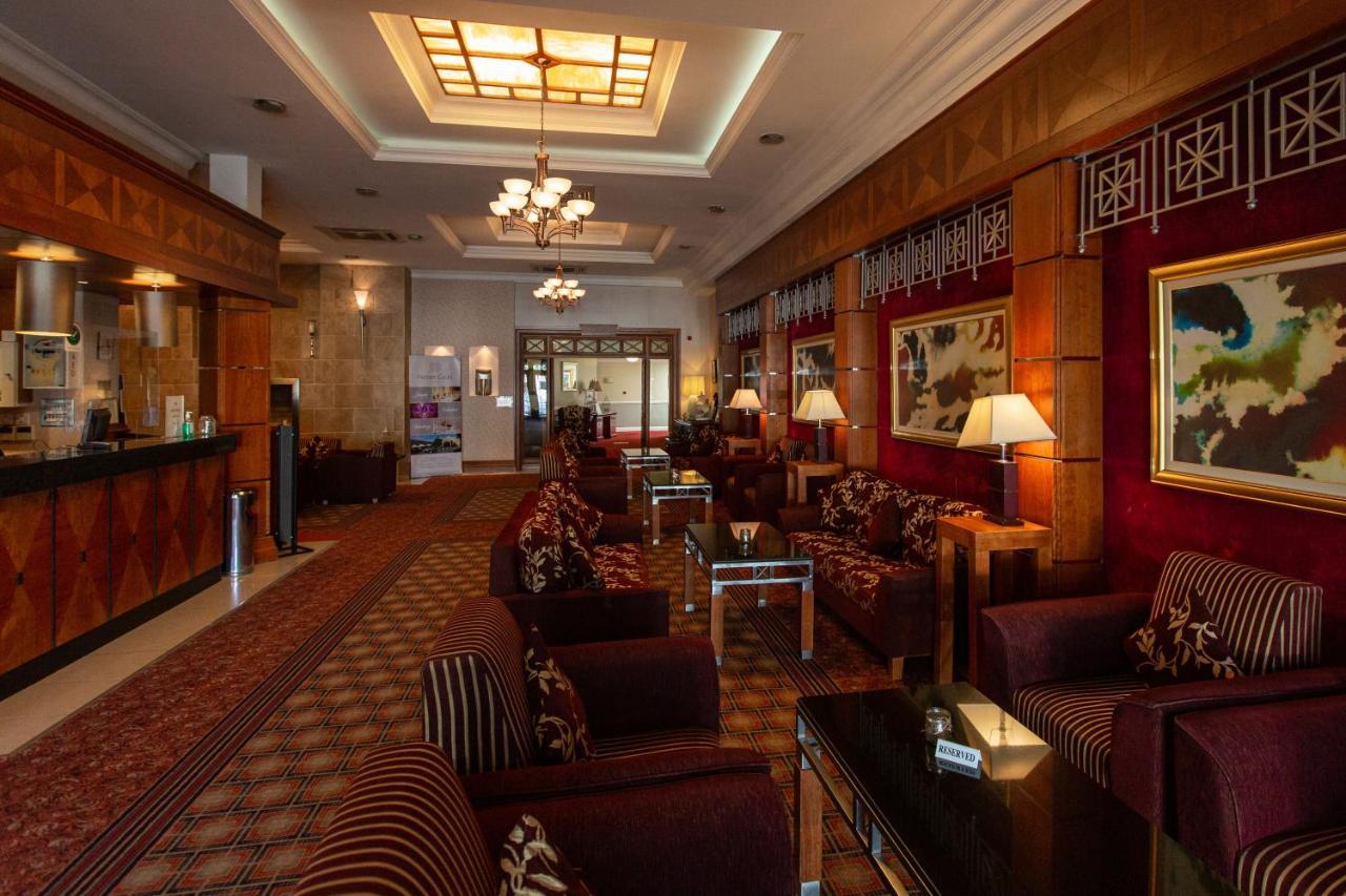 Hamlet Court Hotel Johnstown Bridge エクステリア 写真