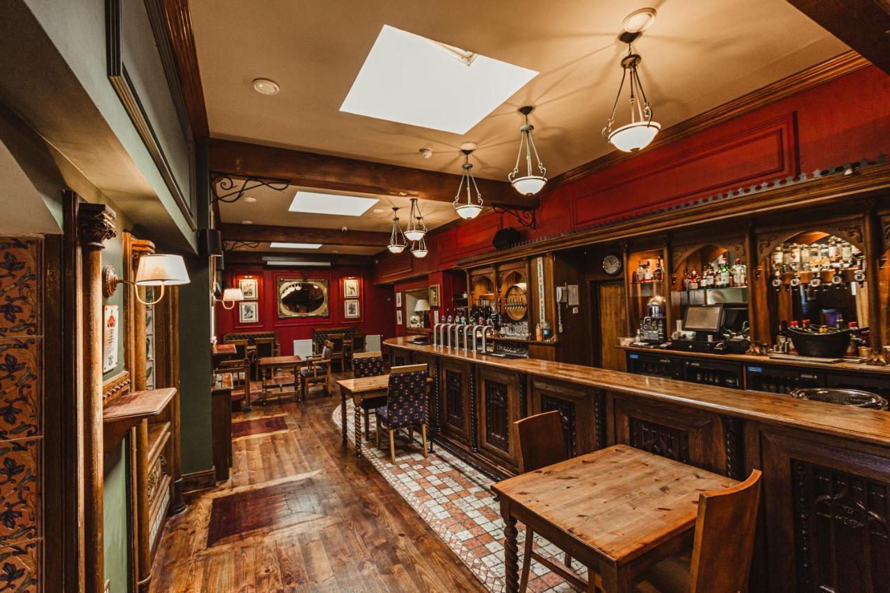 Hamlet Court Hotel Johnstown Bridge エクステリア 写真
